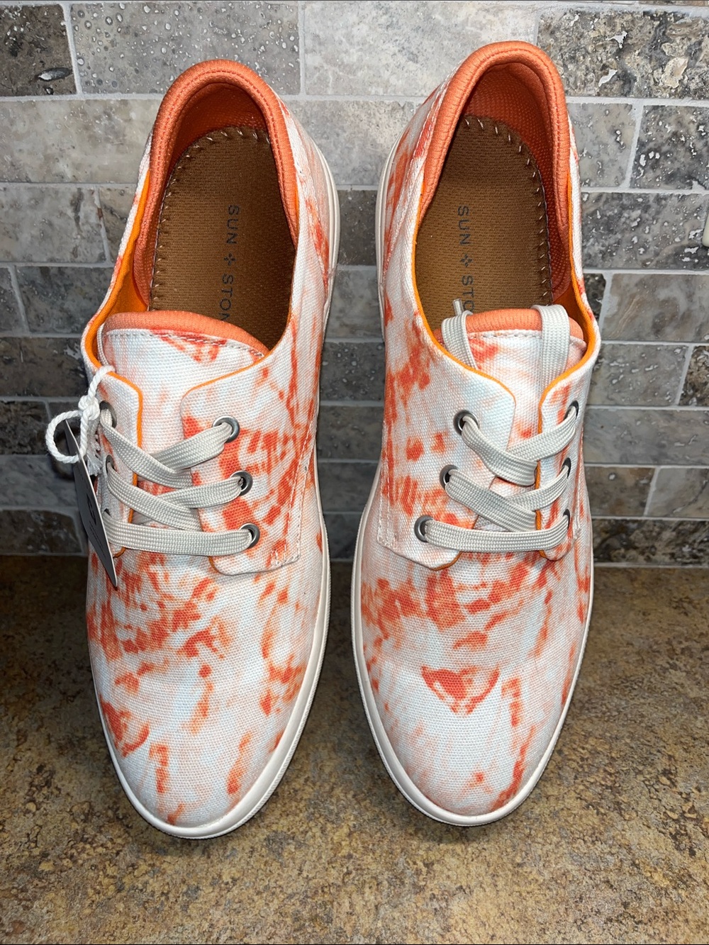Sun + Stone Men’s Orange Tie Dye canvas shoes, size 11, NWT - Picture 4 of 6